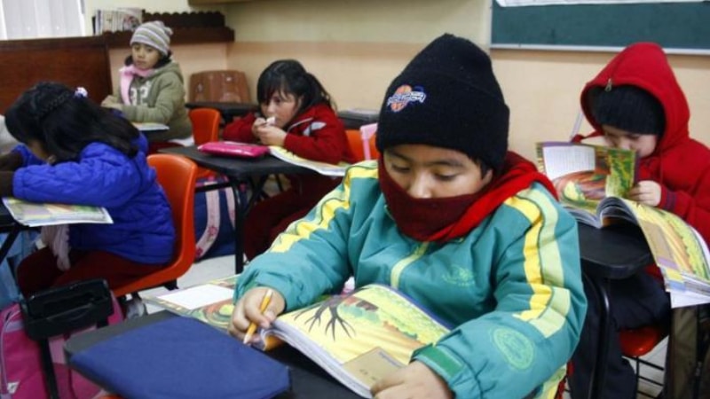 Ante horario invernal, recorren media hora la entrada a clases en escuelas de Querétaro