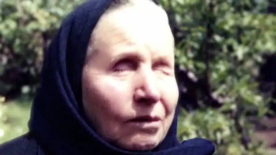  «Misterios Cósmicos: La Profecía de Baba Vanga revela fecha fatal para la gran guerra y el Fin de la Humanidad»