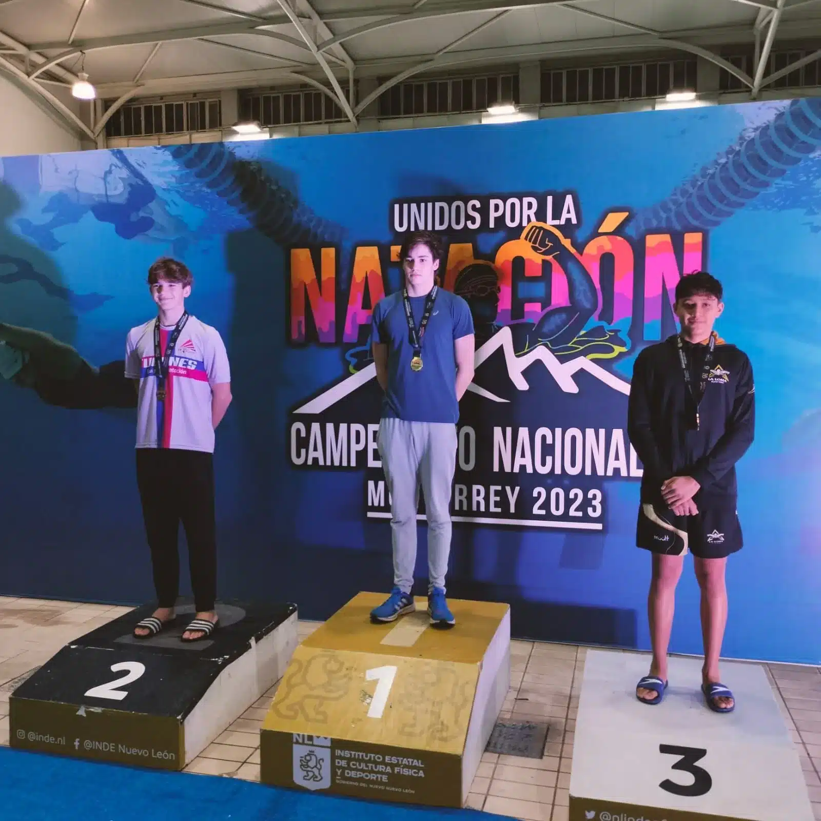  Brillante Victoria: Equipo Queretano de Natación Conquista 21 Medallas en el Campeonato Nacional de Curso Corto en Nuevo León