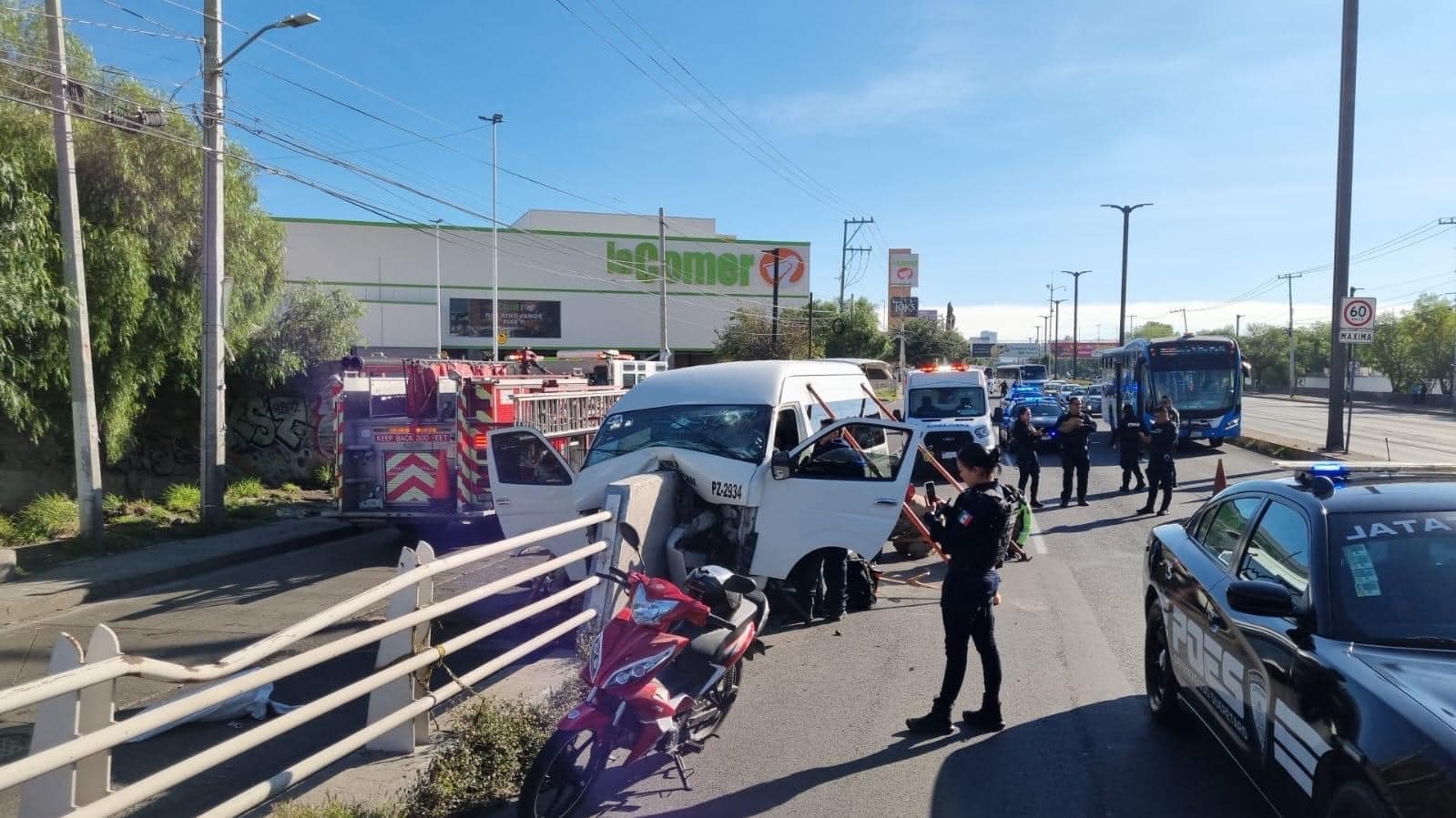 Choque Aparatoso en Paseo Constituyentes: Unidad&hellip;