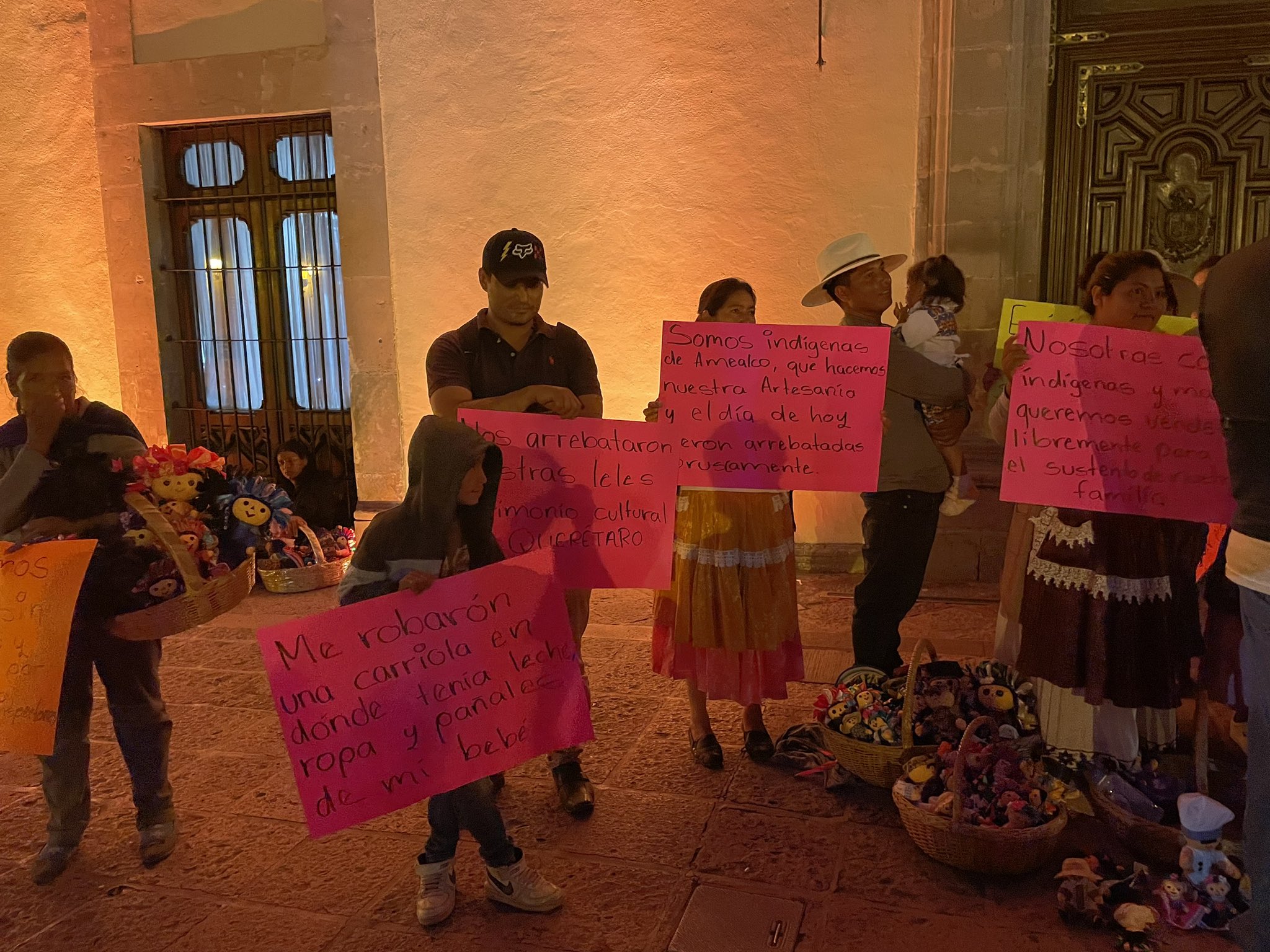 Manifestación en Plaza de Armas: Artesanos&hellip;