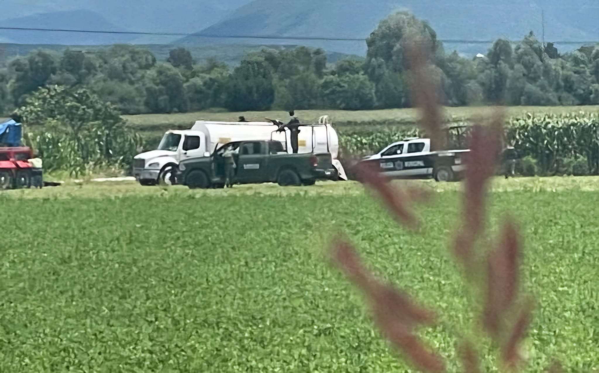 Aseguran predio con huachicol en El Marqués; incautan…