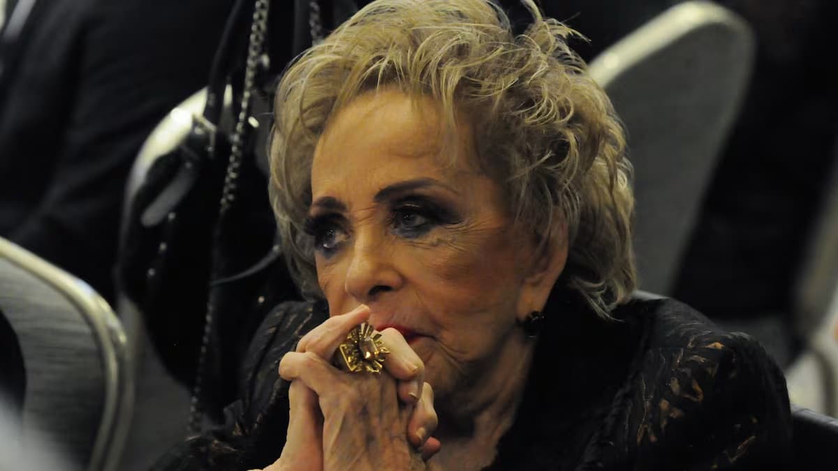 «Silvia Pinal hospitalizada de emergencia: la diva de México preocupa a sus fans»