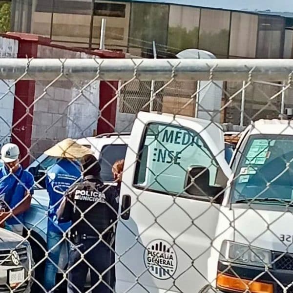 🚨 ¡IMPACTANTE! HOMBRE SE DESVANECE Y MUERE EN…