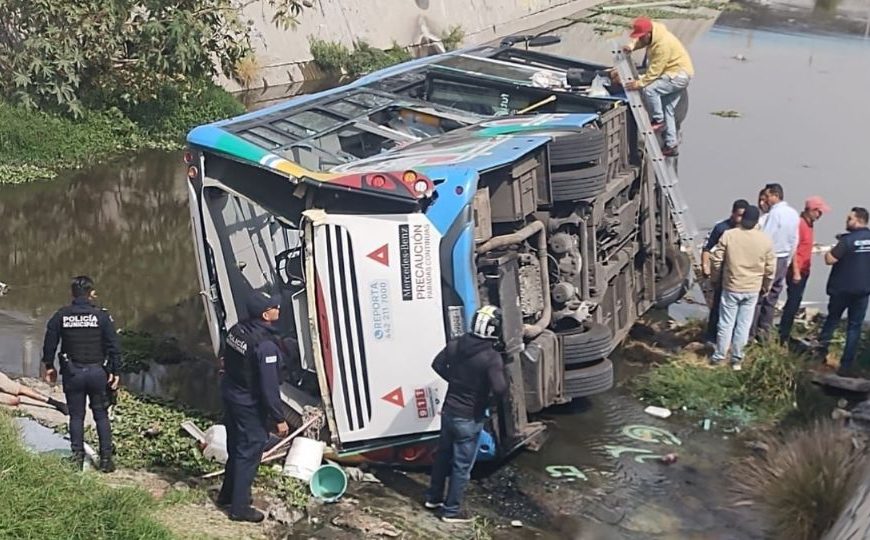 🚨 ¡IMPACTANTE! Conductor de Qrobús que cayó a&hellip;
