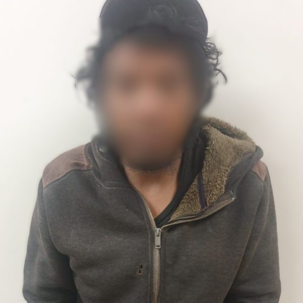 🔷 Detienen a hombre por romper cristal de…