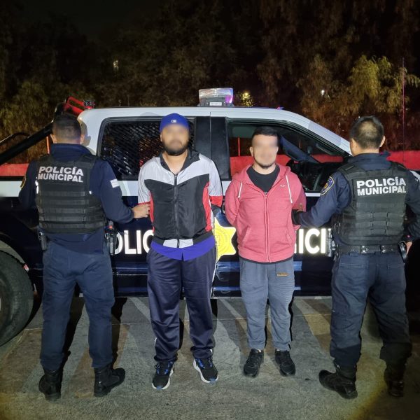 🚨 ¡Reventaron los sellos! Detienen a dos sujetos…