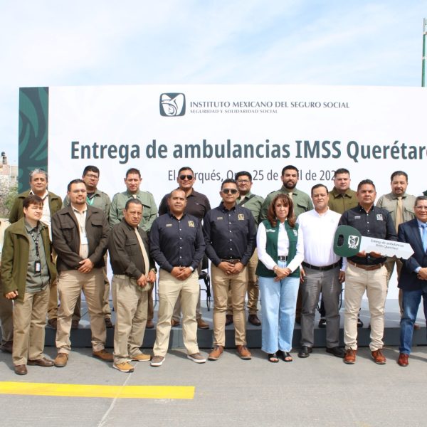 🚑 Entrega IMSS Querétaro 14 nuevas ambulancias para…