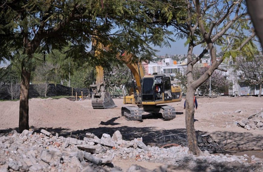 🚧 Continúan los trabajos en Querétaro: rehabilitan Parque…