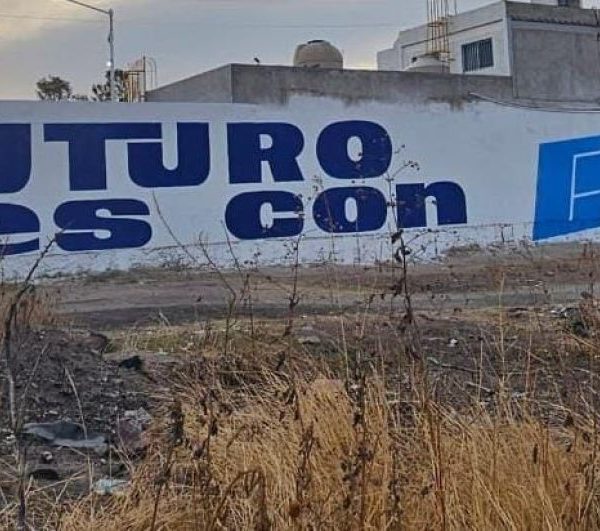 Felipe Macías se deslinda de bardas con la…