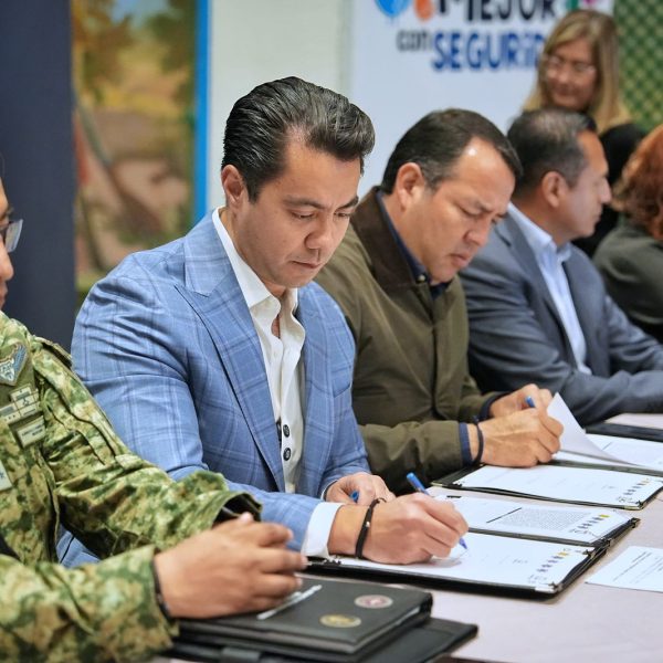 🔵 ¡Felifer Macías lanza frente regional con Cuelgapp…