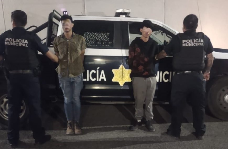 Dos hombres intentaron pagar su cena…