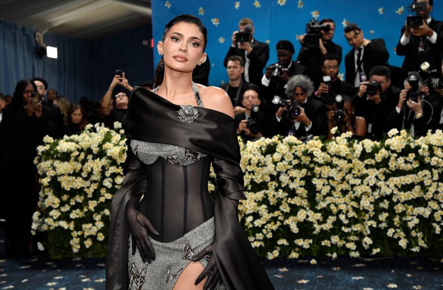 Comparan a Kylie Jenner con La…