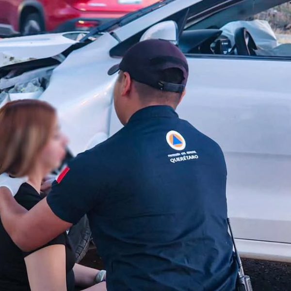 🚨 Mujer choca contra un árbol 🌳 por&hellip;