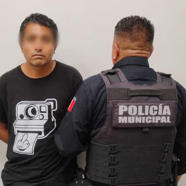 Apuñala a dos hombres con arma blanca tras&hellip;
