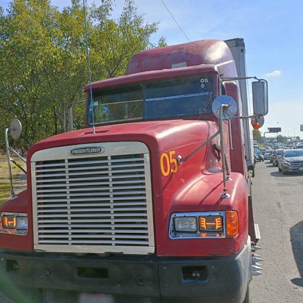 🚨📦 ¡Recuperan caja seca robada en autopista México–Querétaro!…