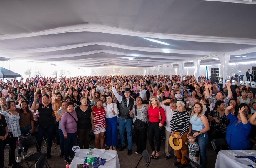 Más de 10 mil madres celebran…