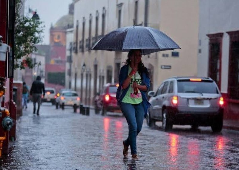 ¡No salgas sin paraguas! Prevén lluvias dispersas y&hellip;