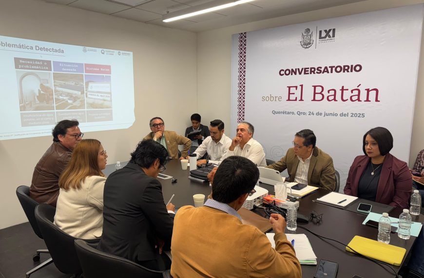Diputados de la 4T analizan al…