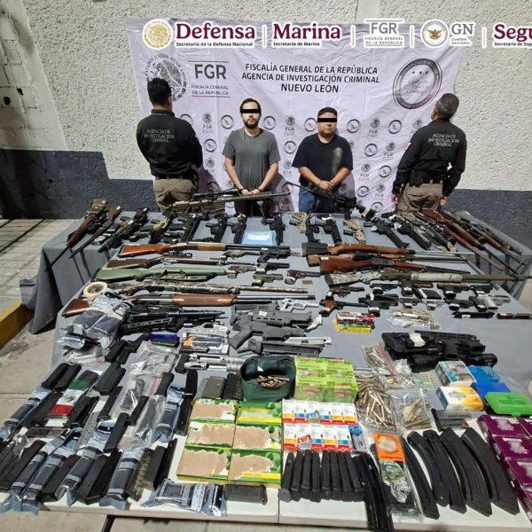 💥 ¡Arsenal de guerra en Monterrey! Detienen a…