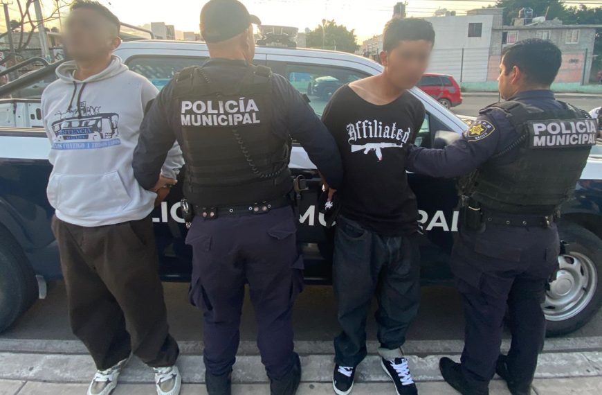🚨 ¡ASALTAN TIENDA , LLEVABAN ARMA ECHIZA! Dos…