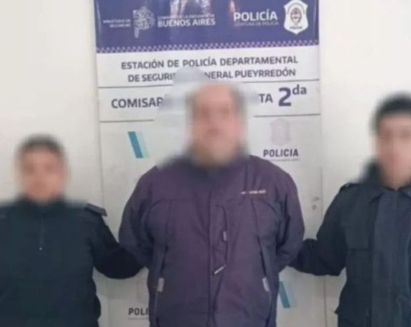 Papá aprovechaba las pijamadas de su hija para…