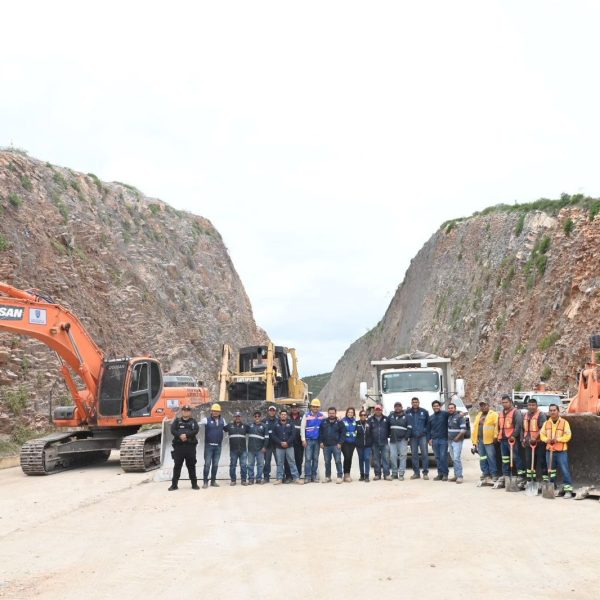 🚧🌧️ ¡Reabren carretera 100 tras brutal derrumbe! CEI…