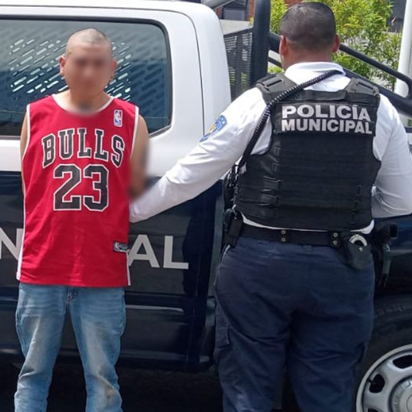 📱 Detienen a ladrón en Jardines de Azucenas…