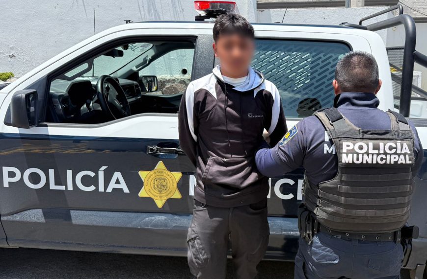 😱 Guardia de seguridad traiciona a…