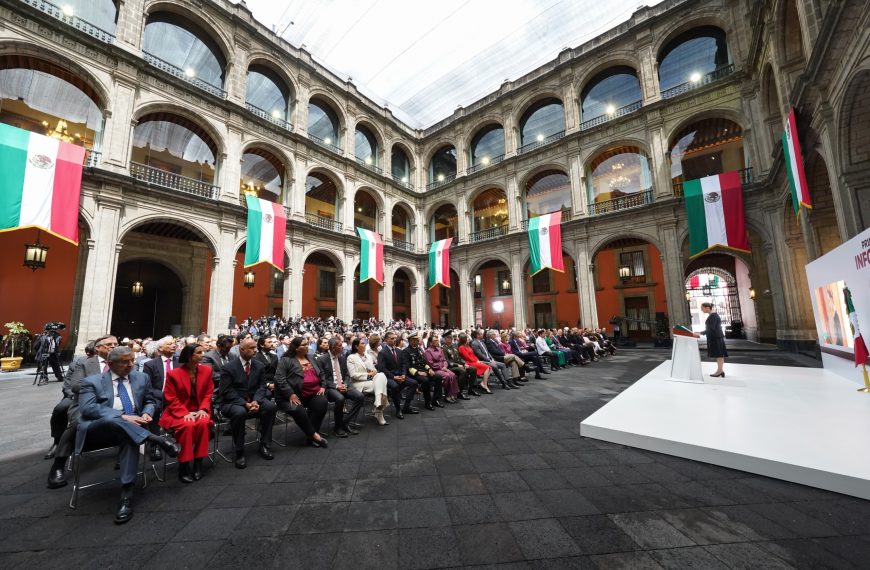 🔴🇲🇽 ¡Kuri en Palacio Nacional! Asiste…