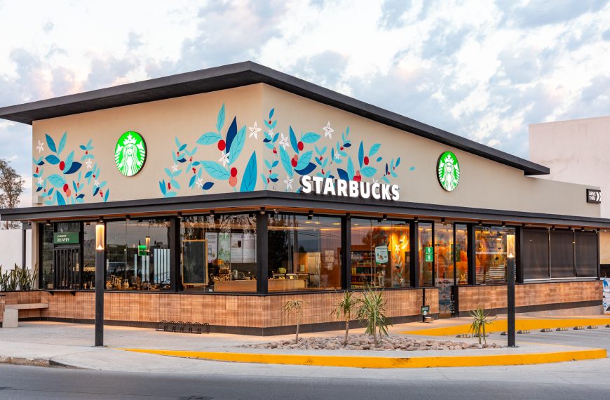 ☕🚀 ¡STARBUCKS ROMPE RÉCORD EN MÉXICO!…
