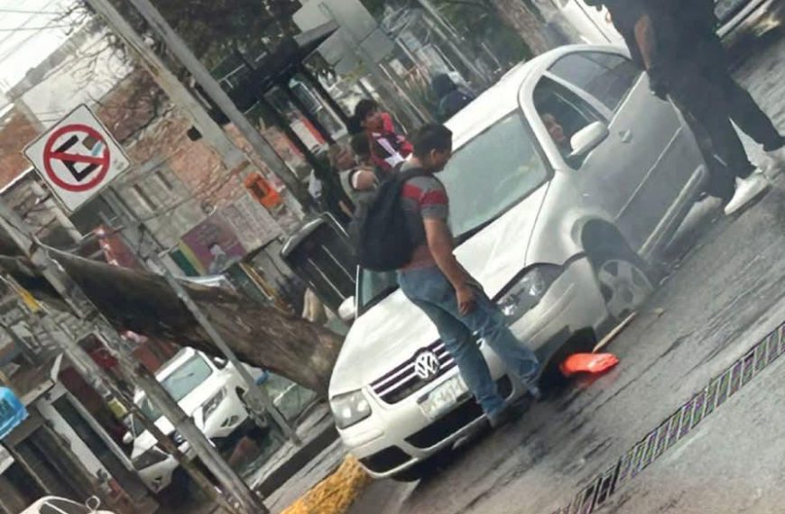 🚨🕳️ Denuncian peligroso registro sin tapa…