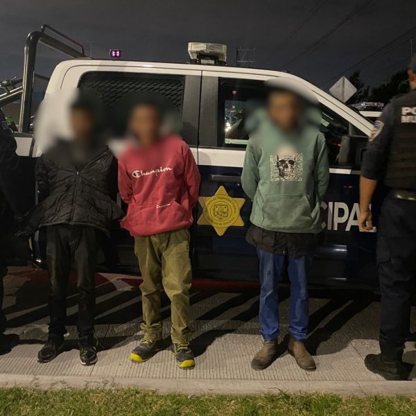 🚨⚡ ¡DE MADRUGADA Y EN PLENO ROBO! Tres…