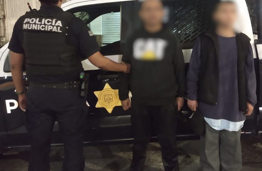 🚨 Caen dos hombres tras robo…