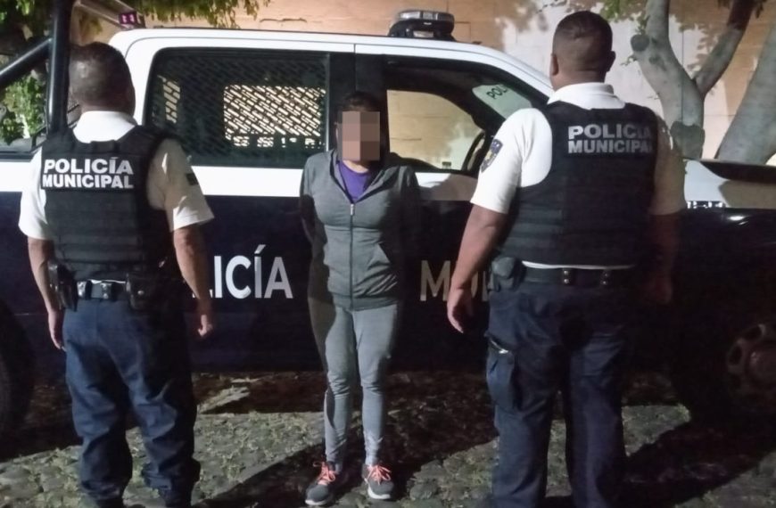 🚨 Detienen a mujer por robo…