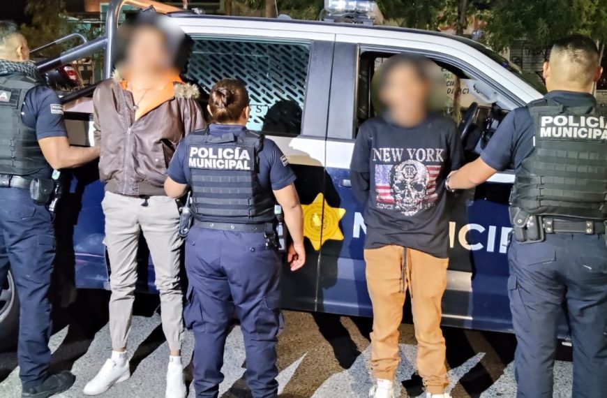 🔵 Detienen a dos hombres con…