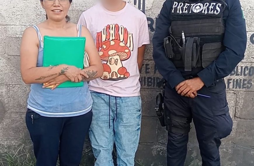 🚨 Policías de Querétaro ayudan a…