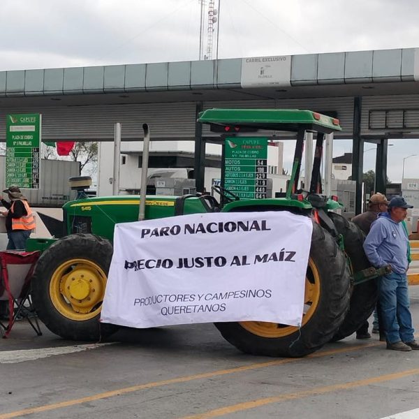 🚨 Productores queretanos toman la caseta de Palmillas:…