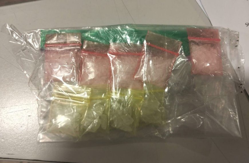 🚨😱 ¡Cayó con varias dosis de droga en…
