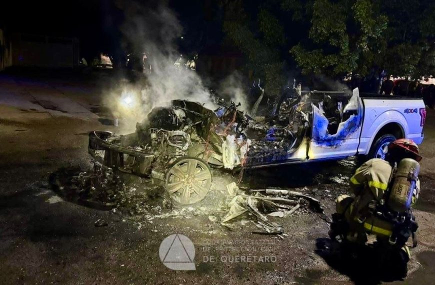 🚨🔥 Choque entre moto y camioneta…