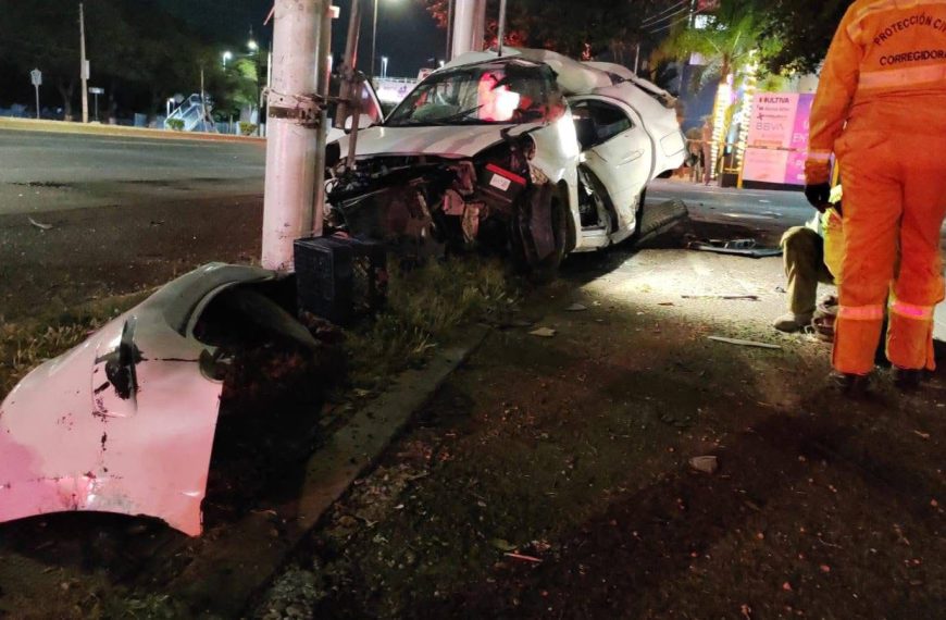 🚗 Hombre sobrevive a brutal choque…