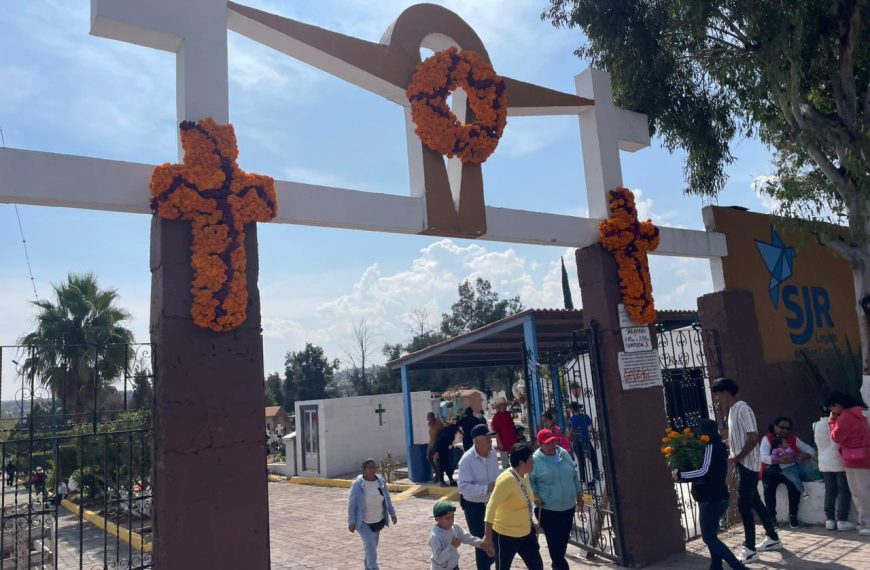 🕯️ Poca afluencia en los panteones…