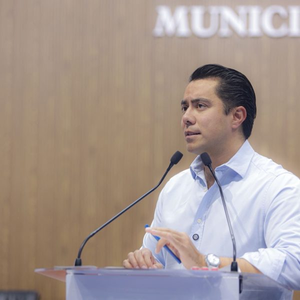 💬🔵 “Soy kurista”: FeliFer Macías reafirma su lealtad…