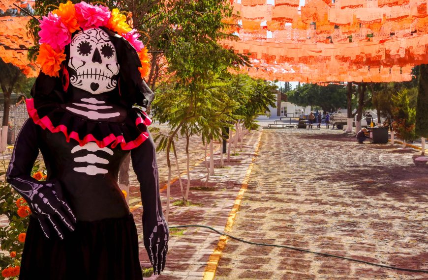 🕯️ Panteones de Corregidora listos para…