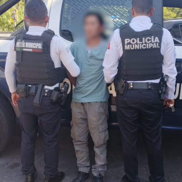 Policías de la SSPMQ recuperan camioneta robada en…