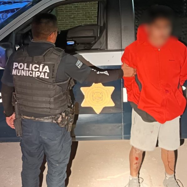 🚨🛑 Ladrón es sorprendido dentro de miscelánea en…