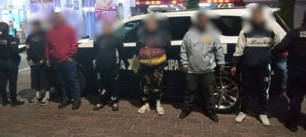 🚔🚨 Seis detenidos en Lomas del Marqués por…