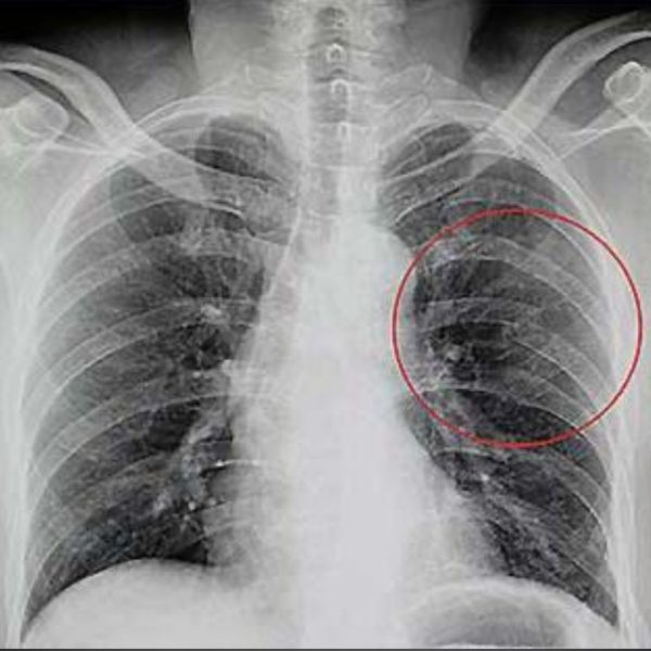 Feria del horror: policía somete, amarra y rompe…