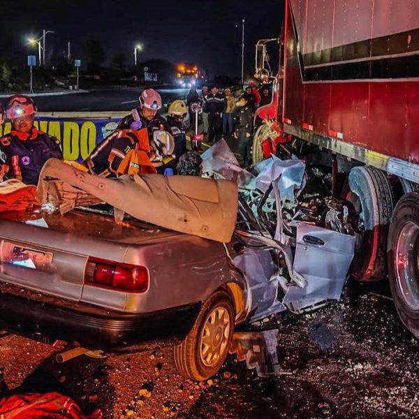 🚨 Fatal accidente en carretera a Chichimequillas deja…