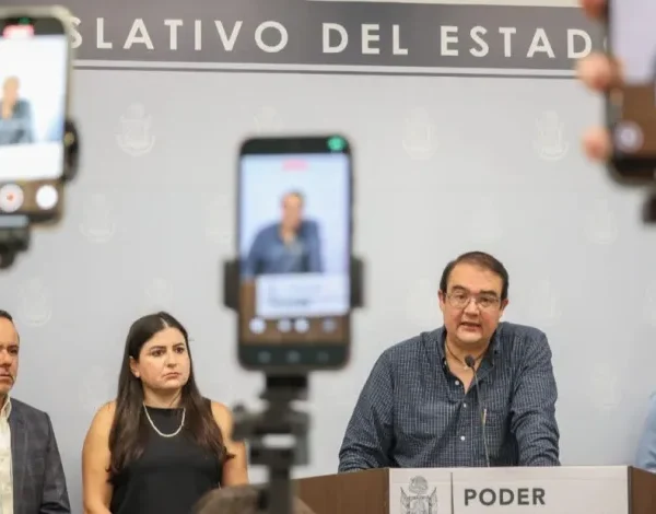 💥 Diputados del PAN cuestionan política de “abrazos…